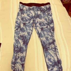 Lulu blue marble yoga tights